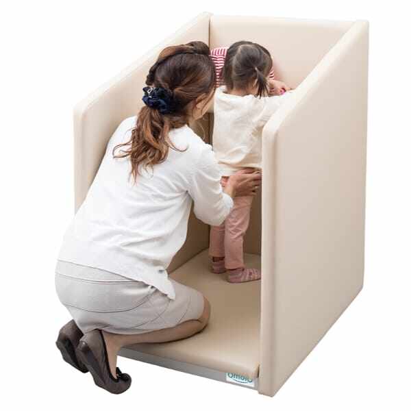 オモイオ（omoio） オムツっ子たっち W620×D850×H930mm BR-TC 