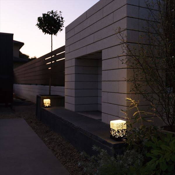 オンリーワン ルシアン フロンド 電球色 100V仕様 ベース：ブラック AG1-LCNFB0Y 『エクステリアライト 屋外照明』 