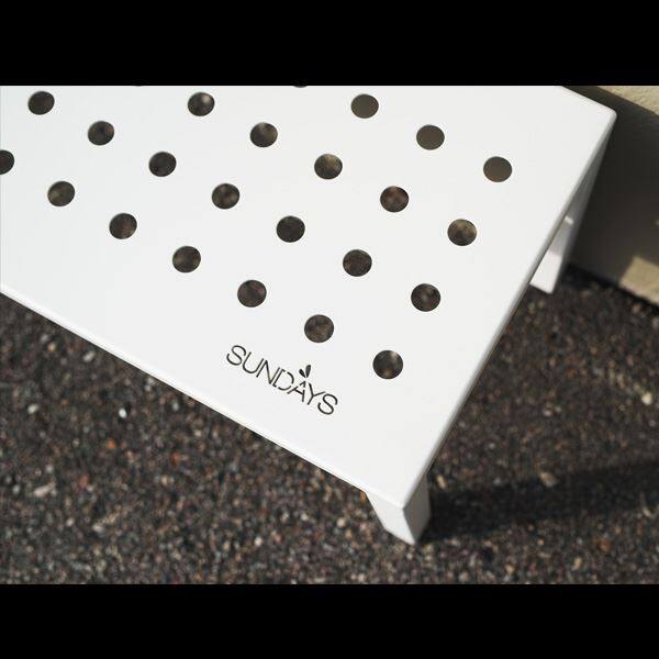 SUNDAYS フレームダイニング ベンチ 屋外用 ガーデンファニチャー レッド