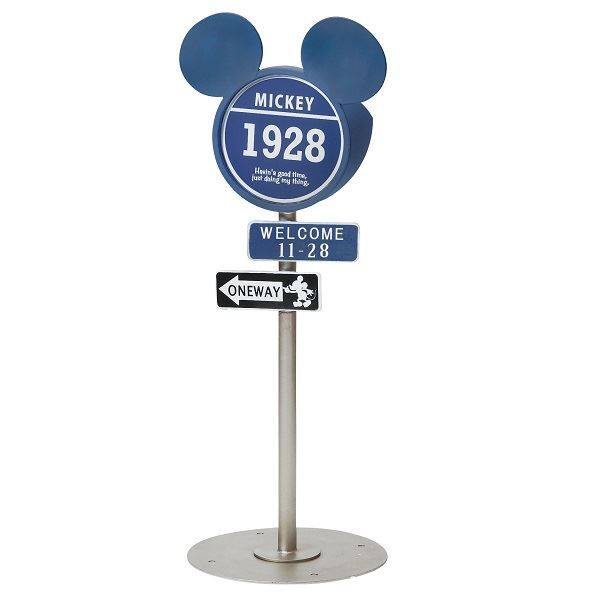 TRAFFIC SIGN SOLAR LIGHT