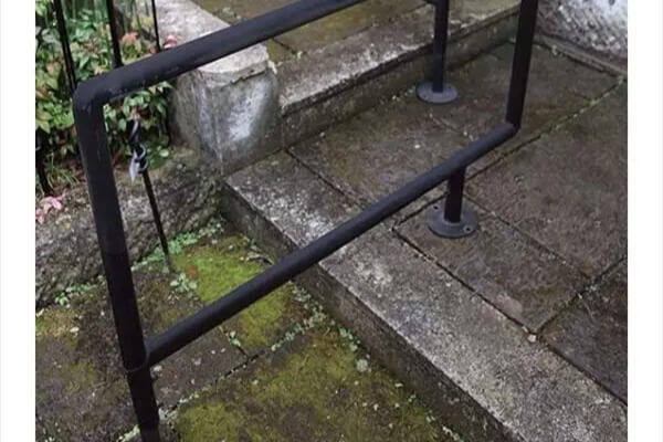 スライド手すり