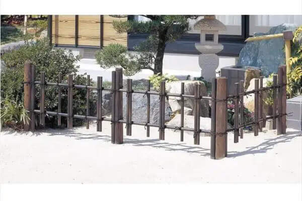 紗更　四ツ目垣