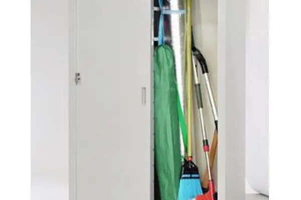 家庭用収納庫ハーフ棚仕様